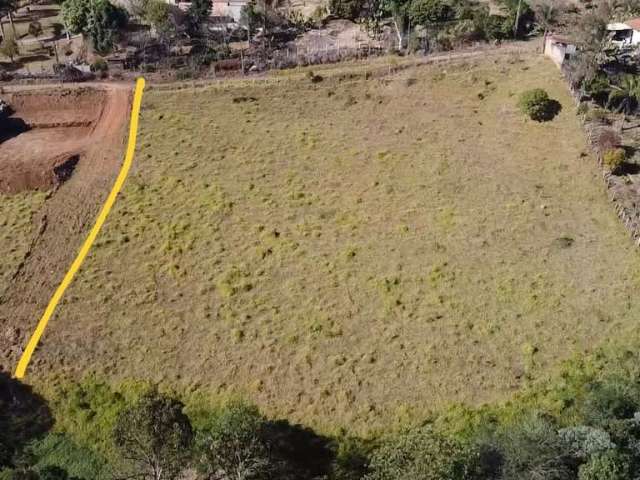 Terreno à venda no Laranjeiras de Caldas, Caldas  por R$ 100.000