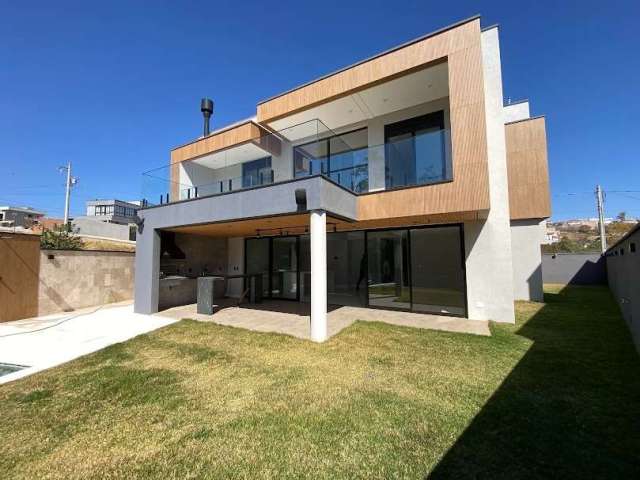 Casa com 4 quartos à venda no Santa Maria, Poços de Caldas , 343 m2 por R$ 2.900.000