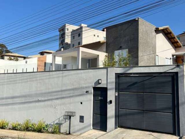 Casa com 3 quartos à venda no Residencial Morumbí, Poços de Caldas , 169 m2 por R$ 995.000