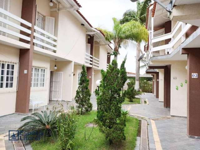 Sobrado com 2 dormitórios à venda, 77 m² por R$ 320.000,00 - Balneário Copacabana - Caraguatatuba/SP
