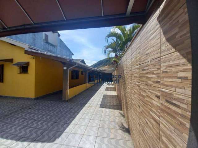 Casa com 2 dormitórios à venda, 160 m² por R$ 735.000,00 - Sumaré - Caraguatatuba/SP