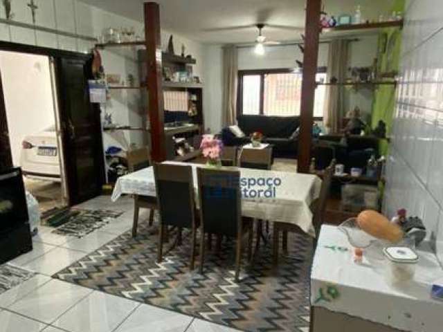 Casa com 2 dormitórios à venda, 245 m² por R$ 585.000,00 - Jardim das Gaivotas - Caraguatatuba/SP