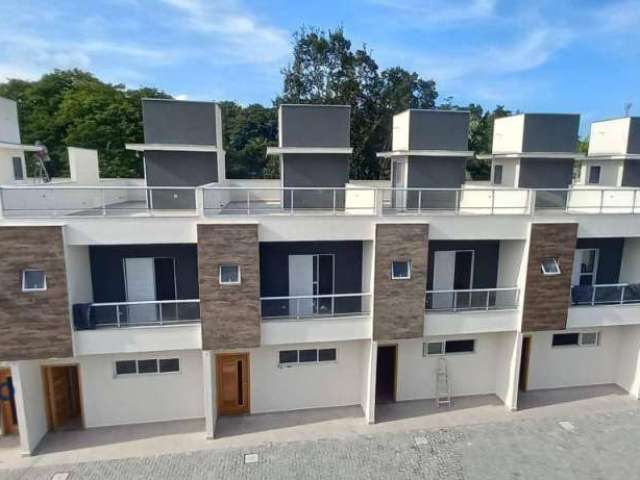 Sobrado com 3 dormitórios à venda, 191 m² por R$ 540.000,00 - Massaguaçu - Caraguatatuba/SP