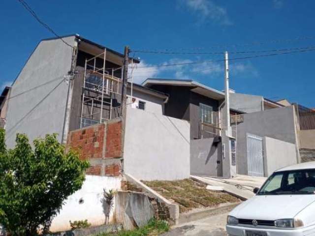 Sobrado no Califórnia com 78 m² e terreno de 180m² 03 Quartos