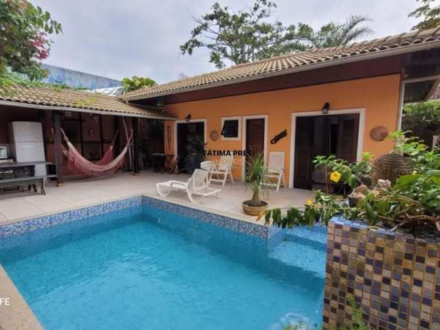 Casa para Venda em Guarujá, Tombo, 5 dormitórios, 5 suítes, 5 banheiros, 2 vagas