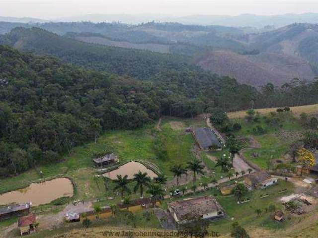 Sítios para venda em Piracaia no bairro Pião