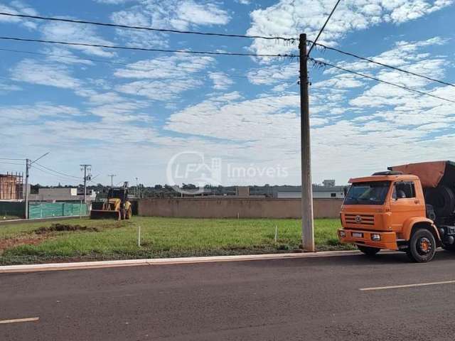 Excelente Terreno de Esquina - Cond. Resid. Shalom