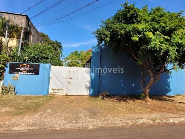 Ponto comercial com 2 salas para alugar na Rua Ciríaco Maymone, 455, Vila Bandeirante, Campo Grande por R$ 2.000