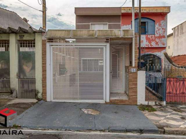 Sobrado a venda com 270 m² localizado na Vila Alice em Santo André.