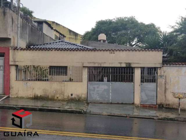 Terreno com casa antiga próximo a Av. Sen Vergueiro