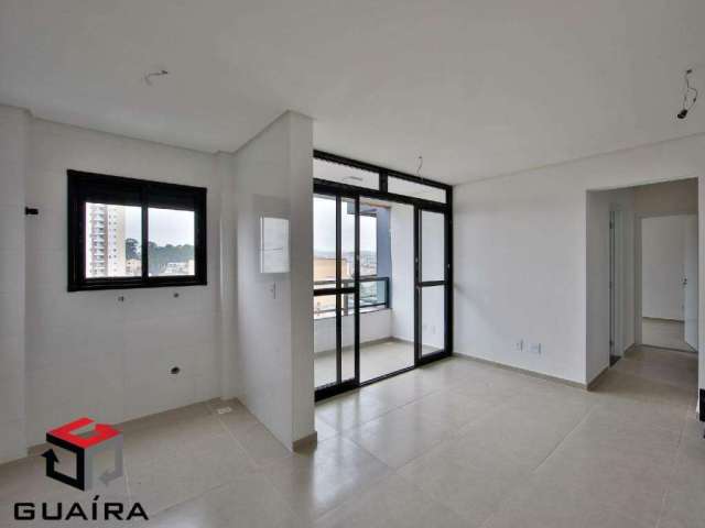 Apartamento com 59 m² com elevador, localizado no Bairro Baeta Neves em São Bernardo do Campo - SP.