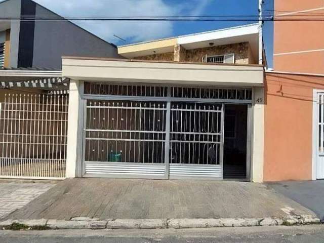 Sobrado à venda 3 quartos 1 suíte 2 vagas Pires - Santo André - SP