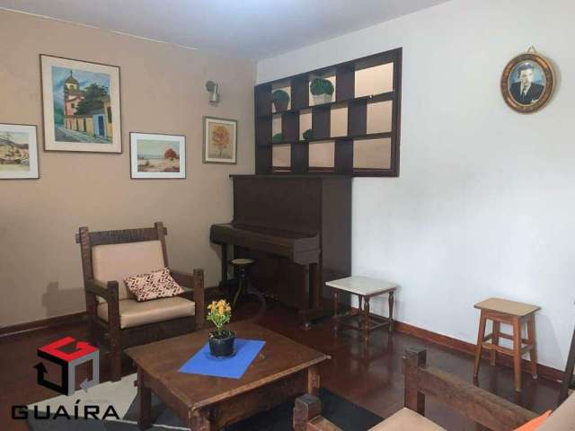 Casa à venda 3 quartos 1 suíte 5 vagas Nova Petrópolis - São Bernardo do Campo - SP