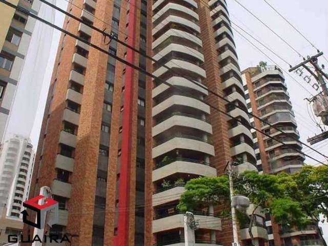 Apartamento 4 Dormitórios em Vila Uberabinha com 220m²