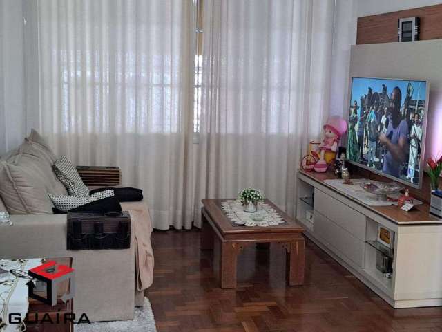 Sobrado À Venda, 03 Dormitórios, 02 Vagas, 179m², Mirandópolis.