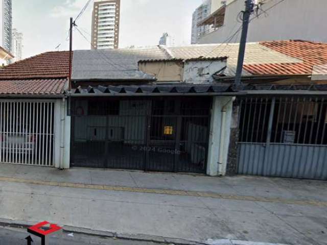 Casa Térrea com 160m² localizada no Bairro da Lapa em São Paulo - SP.