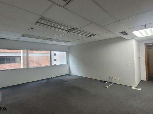 Sala Comercial em Vila Olímpia com 32m²