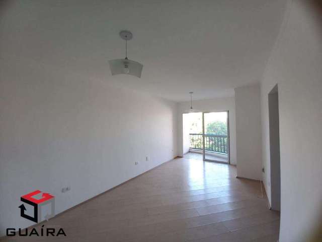 Apartamento 96m² com 3 dormitórios, 1 suíte com armários, sala ampla com sacada, cozinha, lavanderia com dispensa, 2 vagas de garagem e lazer.