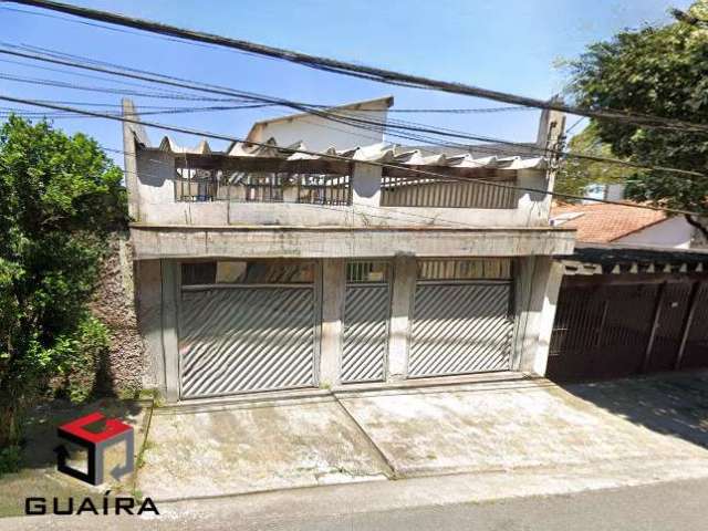 Sobrado com 176m² localizado no Bairro Assunção em São Bernardo do Campo - SP.