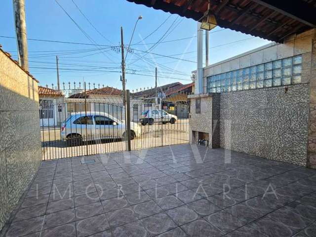 Casa  com 2 dormitórios em Maracanã, Praia Grande/SP