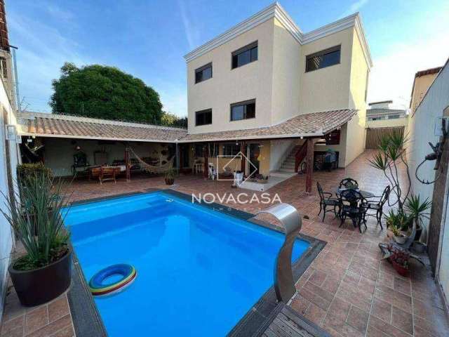 Casa com 5 dormitórios à venda, 203 m² por R$ 1.500.000,00 - Jardim Leblon - Belo Horizonte/MG