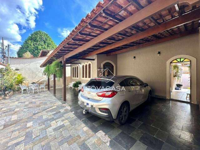 Casa com 3 dormitórios à venda, 220 m² por R$ 800.000,00 - Santa Mônica - Belo Horizonte/MG