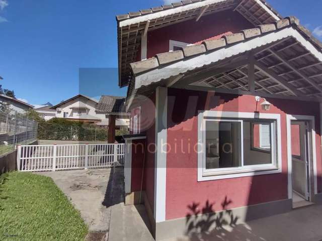 Casa para Venda em Teresópolis, Tijuca, 4 dormitórios, 2 suítes, 3 banheiros, 2 vagas