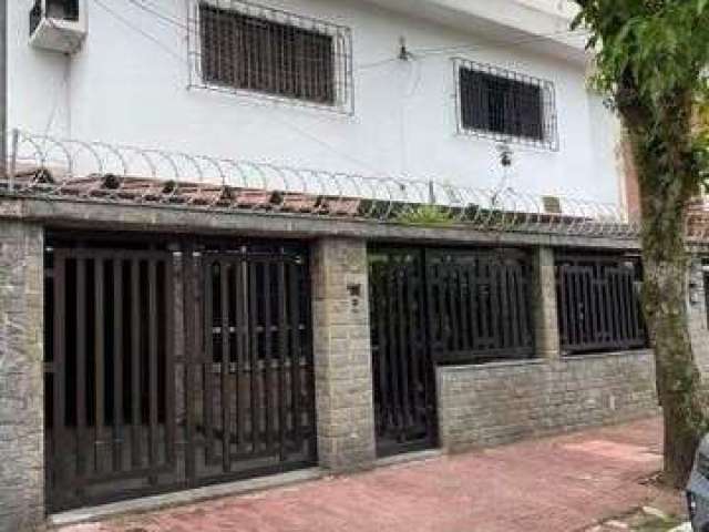 Casa à venda por R$ 594.000 em Vila Valença, São Vicente/SP