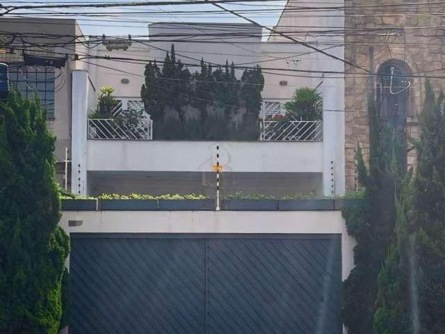 Casa com 4 dormitórios, 4 Banheiros á Venda  198m² R$ 2.000.000,00