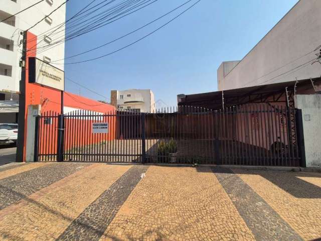 Salão comercial para alugar no bairro Marília - Marília/SP