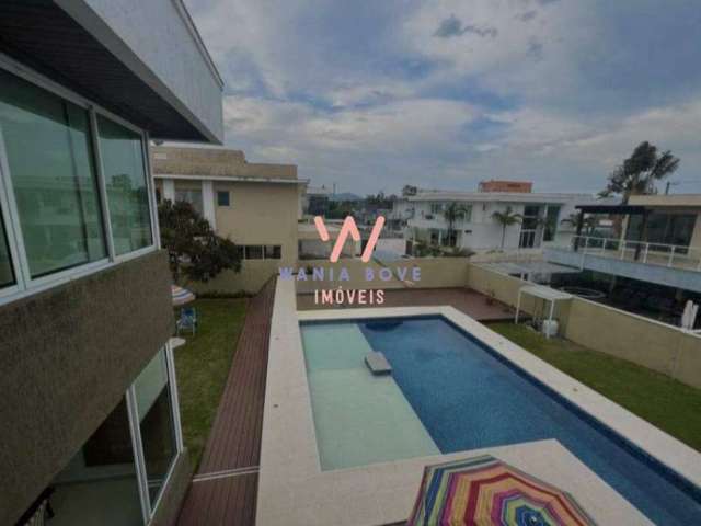 Casa Alto Padrão, com 4 dormitórios à venda, 860 m² por R$ 2.950.000 - Massaguaçu - Caraguatatuba/SP