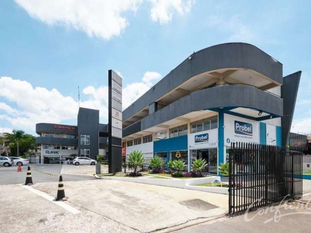 Ponto comercial para alugar na Avenida Brasília, 6131, Novo Mundo, Curitiba, 111 m2 por R$ 3.300