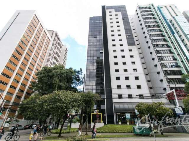 Sala comercial para alugar na Avenida Sete de Setembro, 5426, Batel, Curitiba, 38 m2 por R$ 1.900