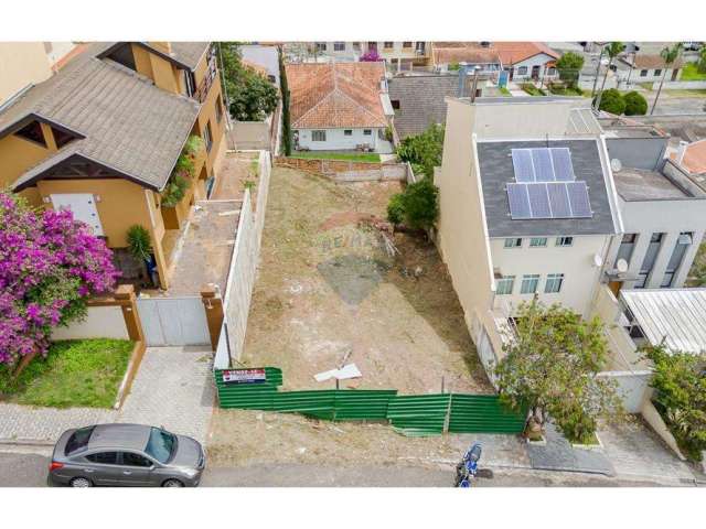 TERRENO MEIO DE QUADRA COM 360m2 A VENDA - BAIRRO GUABIROTUBA - EXCELENTE LOCALIZAÇÃO