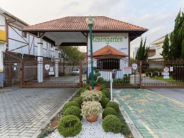 **Luxo e Conforto: Casa à Venda em Xaxim, Curitiba**