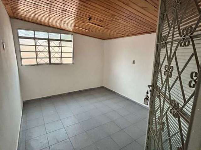 Casa no Bairro CENTRO na cidade de  Agudos;