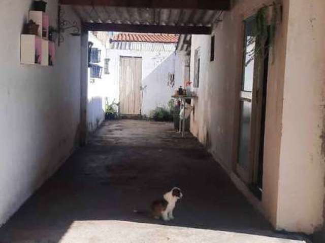 Casa no Bairro VILA AVATO na cidade de  Agudos;