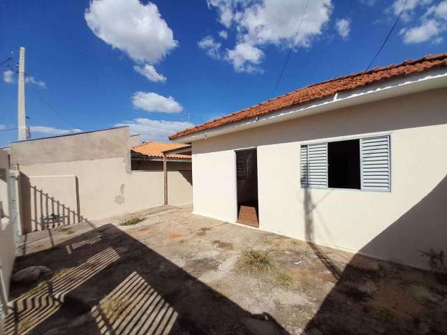 Casa no Bairro Jardim São Vicente I na cidade de  Agudos;