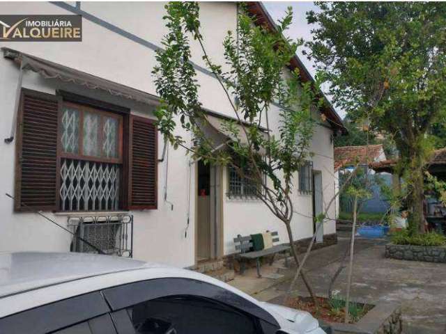 Casa com 3 dormitórios à venda, 273 m² por R$ 790.000,00 - Vila Valqueire - Rio de Janeiro/RJ