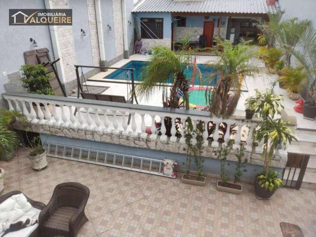 Casa com 4 dormitórios à venda, 237 m² por R$ 950.000 - Vila Valqueire.