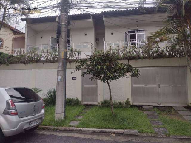 Casa com 3 dormitórios à venda, 259 m² por R$ 899.990,00 - Vila Valqueire - Rio de Janeiro/RJ