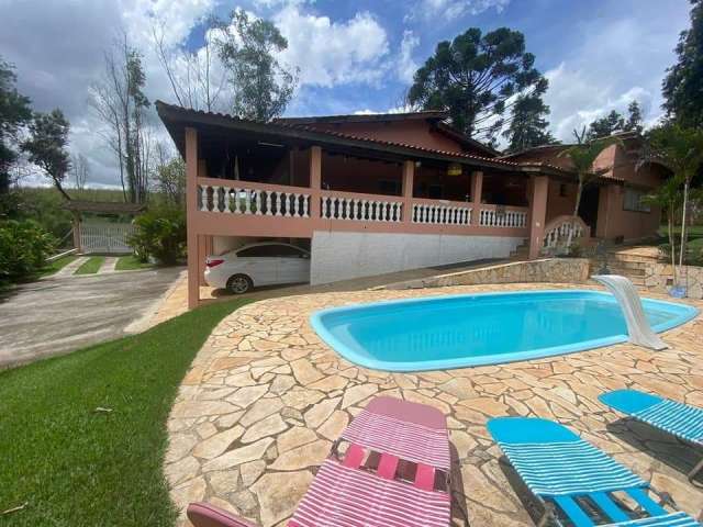 Chácara à venda em Salto de Pirapora/ 3.400 m²/ Espaço Gourmet/ Piscina/ Represa