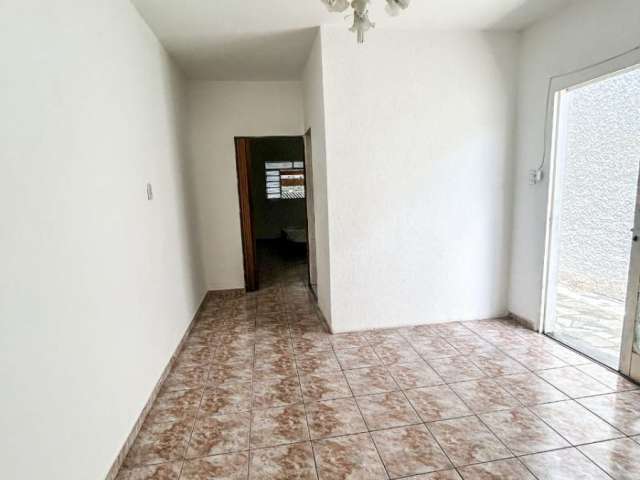 Casa térrea 2 Dorm./ Suíte/ Garagem coberta/ Jd. das Estrelas/ Só 266 mil