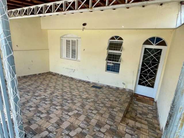 Casa à venda 199 m²/ 2 Dorm./ Edícula/ Quintal/ Vl. Jardini/ Só 450 mil