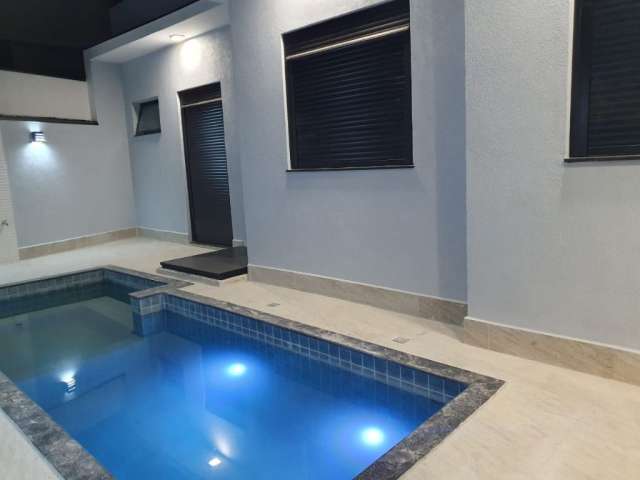 Casa térrea/ 181 m²/ 3 Suítes/ Área Gourmet/ Piscina/ Ac. Raposo Tavares