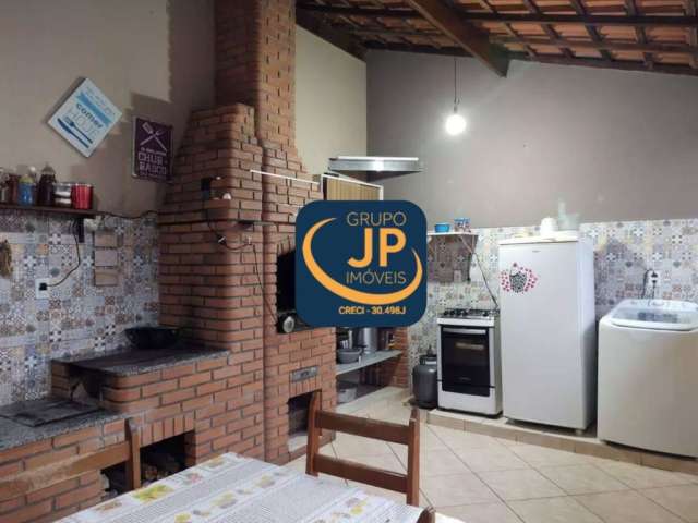 Sobrado 179 m² com 4 Dorm./ Área Gourmet/ 2 Vagas/ Jd. Tropical