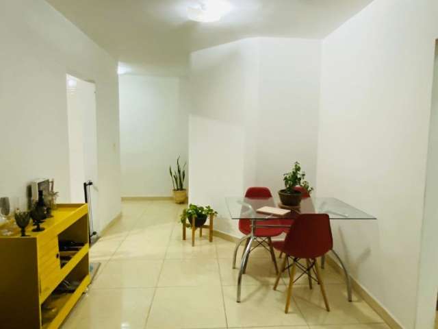 Apto 97 m²/ 3 Dorm./ Suíte/ 3 Wc´s/ Cômodos Amplos/ Ac. Av. Santa Cruz