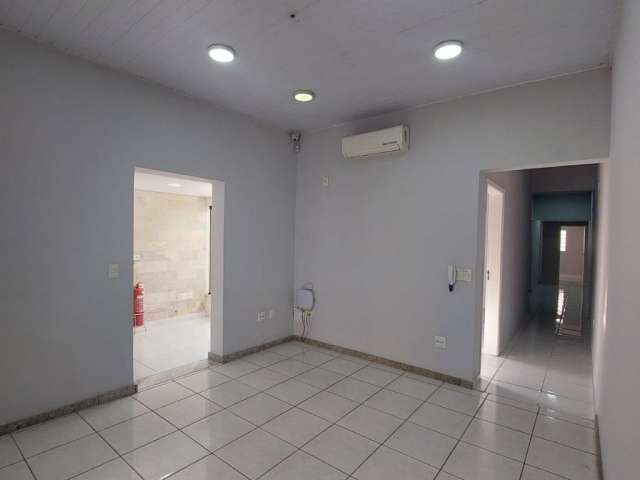 Casa comercial no Centro de Sorocaba com 125 m²/ 4 Salas/ 4 Wc´s/ Só R$ 3.400,00