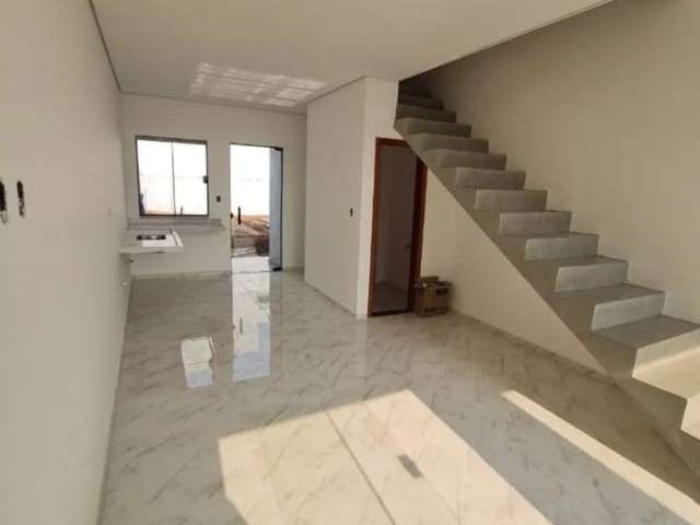 Lindo sobrado com 85 m²/ 2 Suítes/ Lavabo/ 2 Vagas/ Jd. Simus/ Só 450 mil