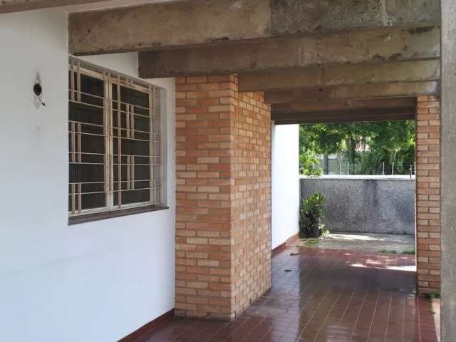 Casa comercial com 490 m²/ 4 Dorm./ Suítes/ 6 Vagas/ Ac. Av. Barão de Tatui